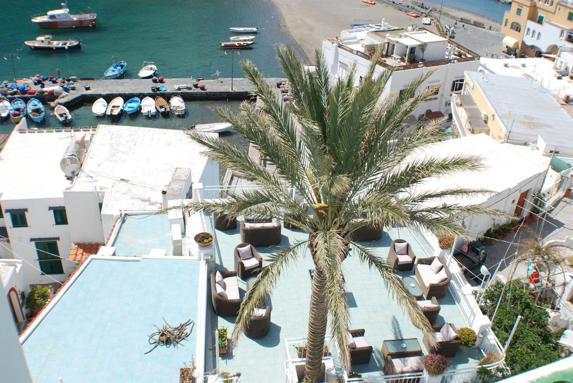 Hotel La Palma Sant'Angelo  Екстериор снимка