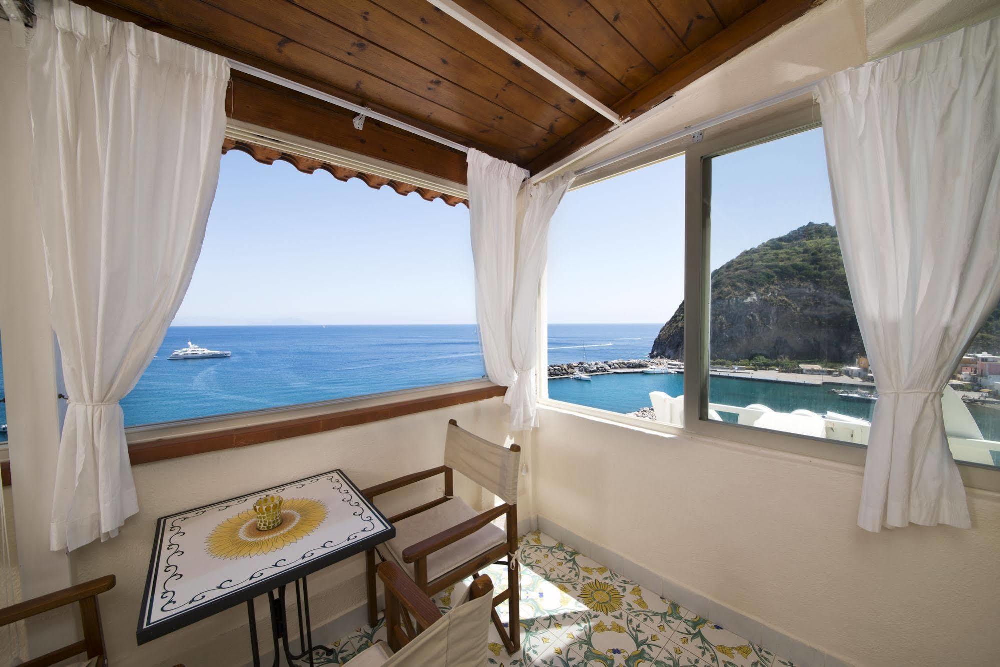 Hotel La Palma Sant'Angelo  Екстериор снимка